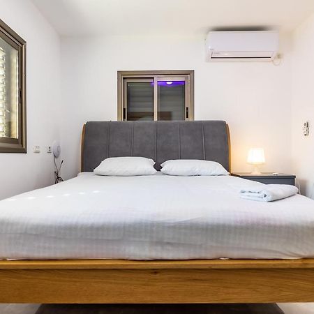 Prime Location - Ocean Apartments - 1 Min From The Beach Tel Aviv Dış mekan fotoğraf